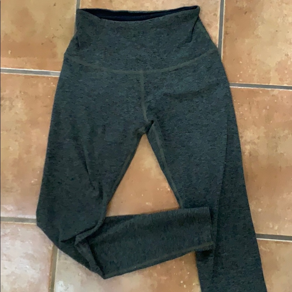 Beyond Yoga Size Small Green Space Dye Legging
